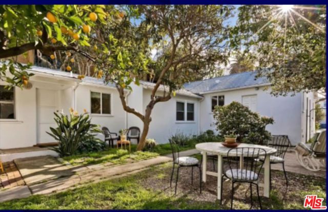 1437 17th Street A, Santa Monica, CA 90404