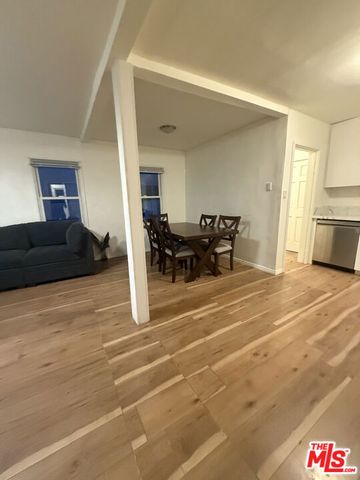1437 17th Street A, Santa Monica, CA 90404