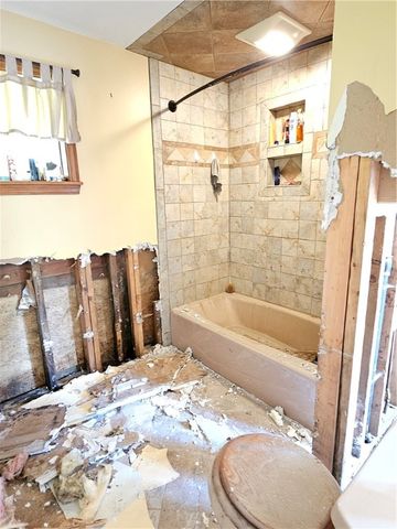 2945 Hills Church Rd, Murrysville, PA 15632