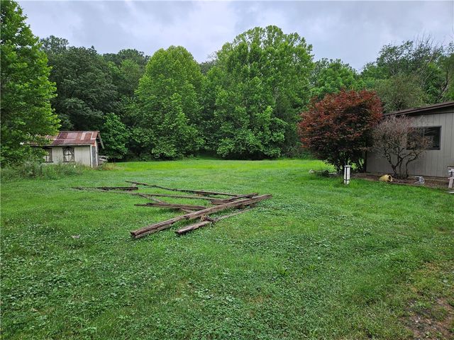 2945 Hills Church Rd, Murrysville, PA 15632