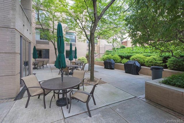 35 N Chatsworth Avenue 3Z, Larchmont, NY 10538