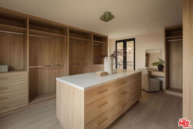 1417 Bluebird Avenue, West Hollywood, CA 90069