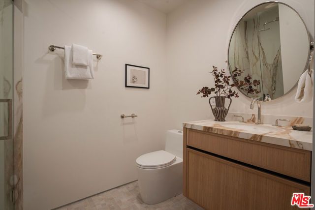 1417 Bluebird Avenue, West Hollywood, CA 90069