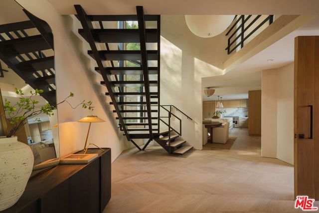 1417 Bluebird Avenue, West Hollywood, CA 90069