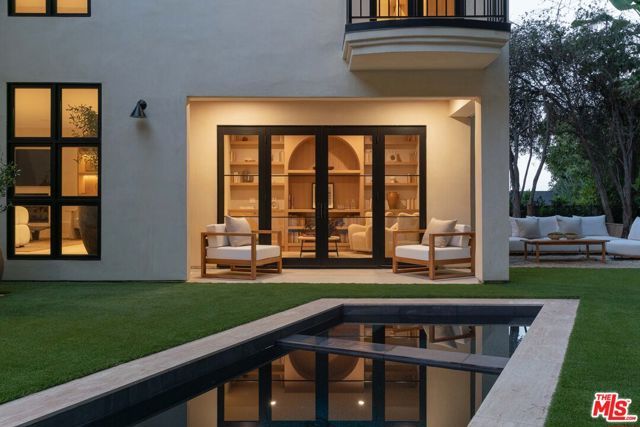 1417 Bluebird Avenue, West Hollywood, CA 90069
