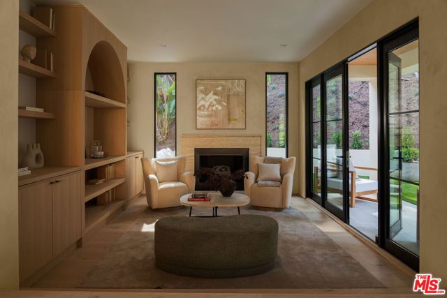 1417 Bluebird Avenue, West Hollywood, CA 90069