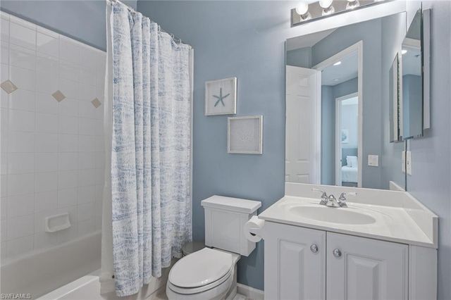 3995 Deer Crossing CT 201, Naples, FL 34114