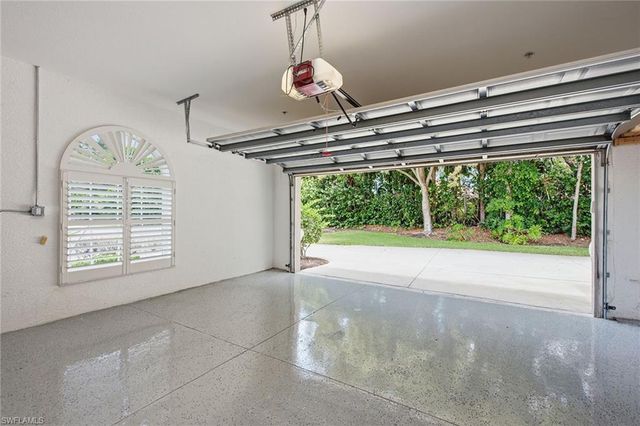 3995 Deer Crossing CT 201, Naples, FL 34114