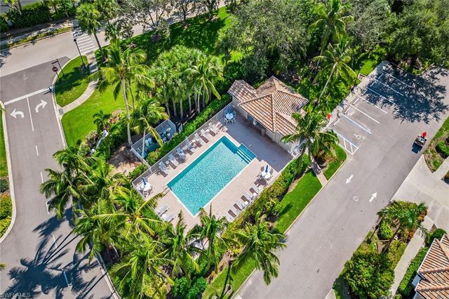 3995 Deer Crossing CT 201, Naples, FL 34114