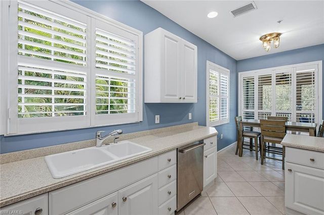 3995 Deer Crossing CT 201, Naples, FL 34114