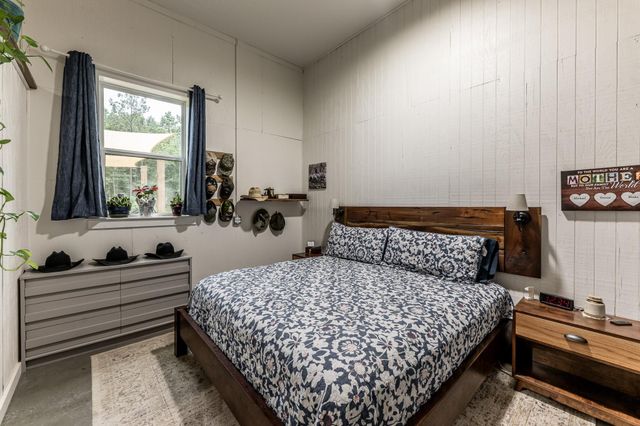 245 Blackjack Oak Drive, Trinity, TX 75862