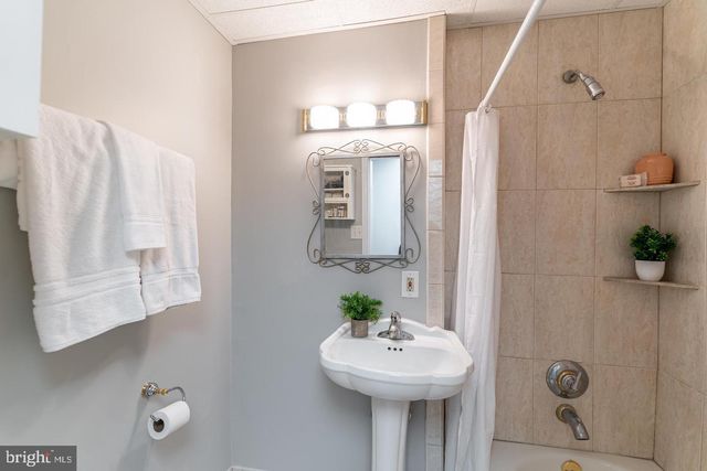 10404 NOLAN DR, Rockville, MD 20850