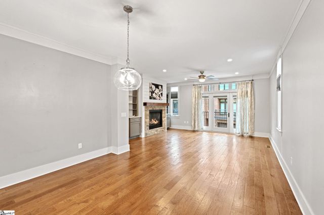 1027 Main Street Unit 303, Greenville, SC 29601