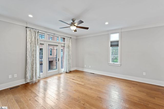 1027 Main Street Unit 303, Greenville, SC 29601