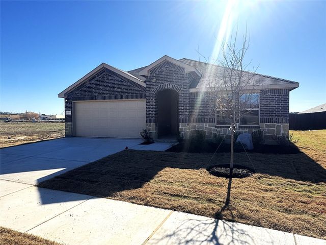 5561 Rollins, Krum, TX 76249