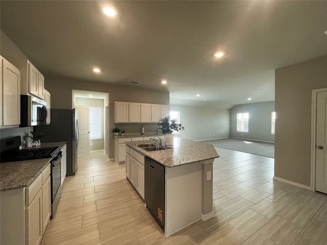 5561 Rollins, Krum, TX 76249