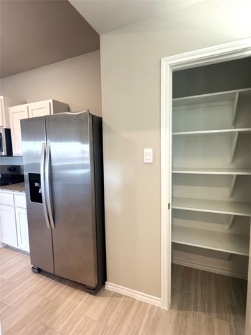 5561 Rollins, Krum, TX 76249