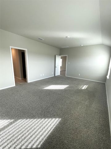 5561 Rollins, Krum, TX 76249