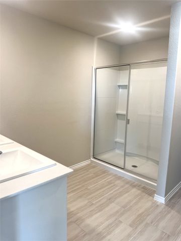 5561 Rollins, Krum, TX 76249