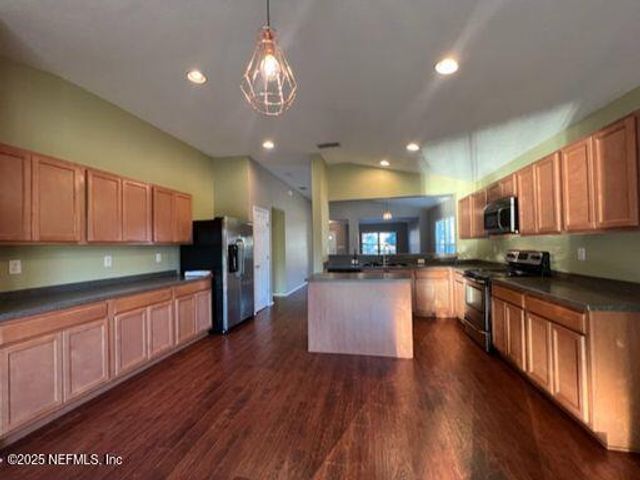 395 CANDLEBARK Drive, Jacksonville, FL 32225