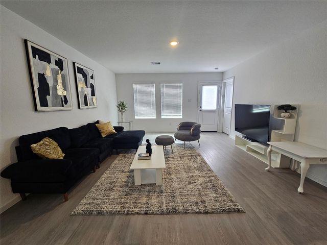 28751 Texas Plains Drive, Hockley, TX 77447