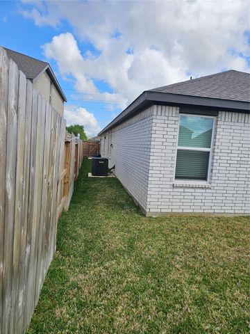 28751 Texas Plains Drive, Hockley, TX 77447