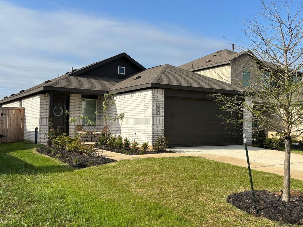 28751 Texas Plains Drive, Hockley, TX 77447