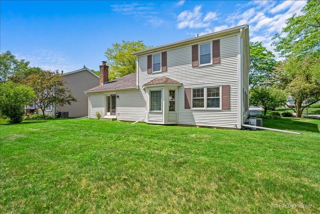 221 Foxmoor Road, Fox River Grove, IL 60021