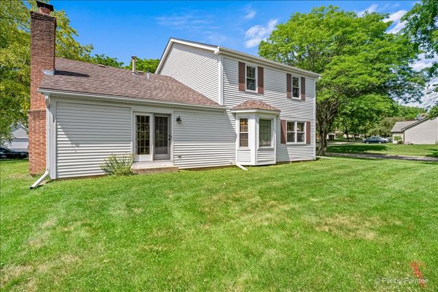 221 Foxmoor Road, Fox River Grove, IL 60021