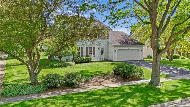 221 Foxmoor Road, Fox River Grove, IL 60021