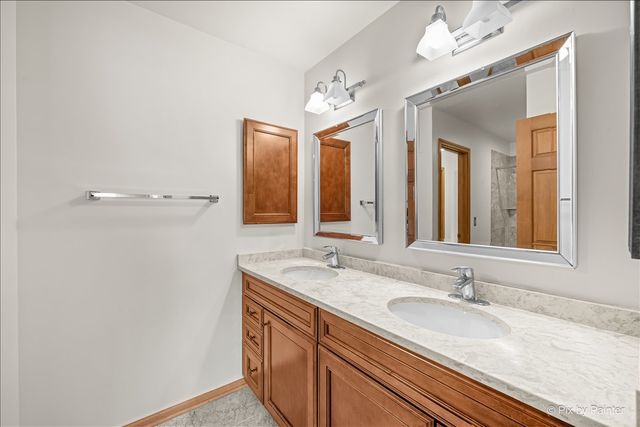 221 Foxmoor Road, Fox River Grove, IL 60021