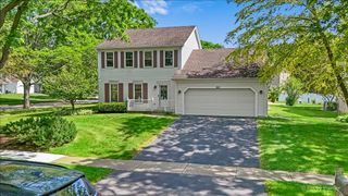 221 Foxmoor Road, Fox River Grove, IL 60021