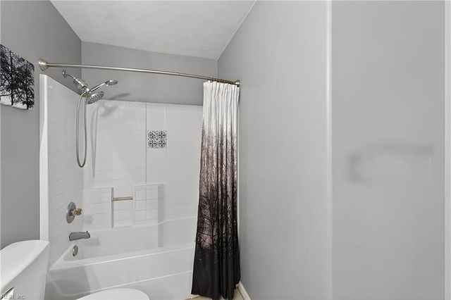 1004 Boundary DR, Suffolk, VA 23434