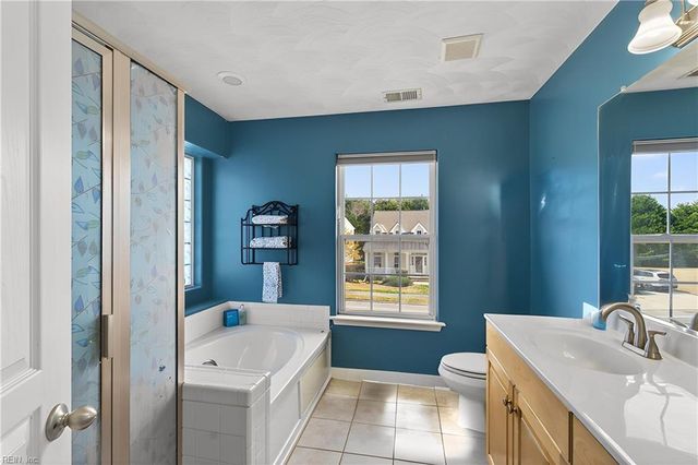 1004 Boundary DR, Suffolk, VA 23434