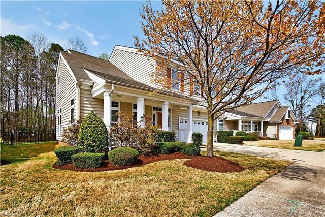 1004 Boundary DR, Suffolk, VA 23434