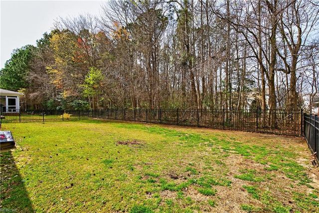 1004 Boundary DR, Suffolk, VA 23434