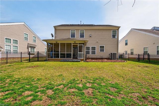 1004 Boundary DR, Suffolk, VA 23434