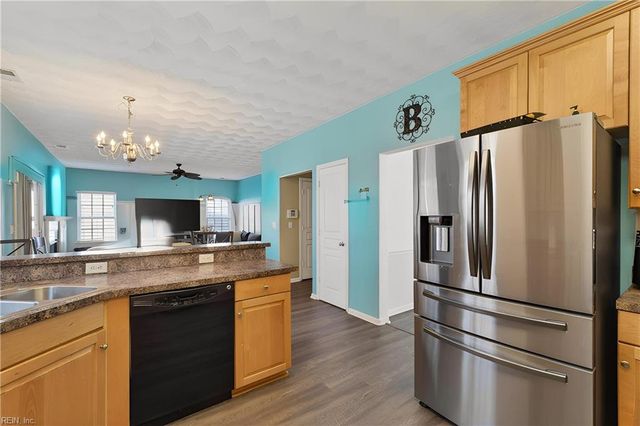 1004 Boundary DR, Suffolk, VA 23434