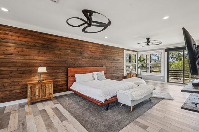 323 E Palm Street, Fresno, TX 77545