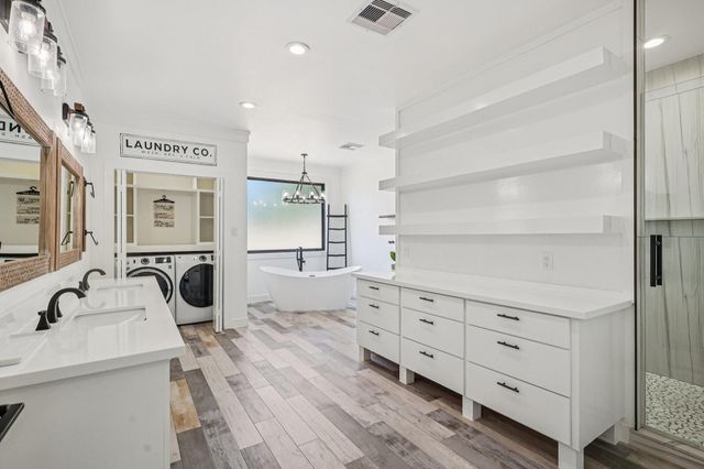 323 E Palm Street, Fresno, TX 77545