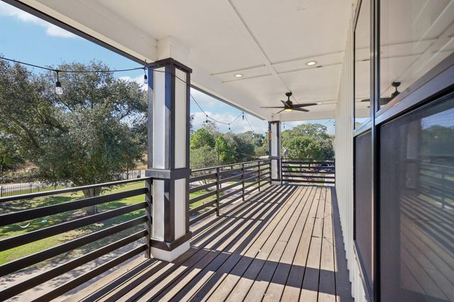 323 E Palm Street, Fresno, TX 77545