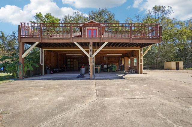 323 E Palm Street, Fresno, TX 77545