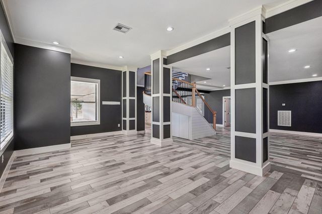 323 E Palm Street, Fresno, TX 77545