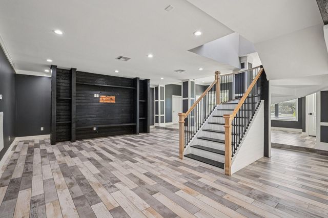 323 E Palm Street, Fresno, TX 77545