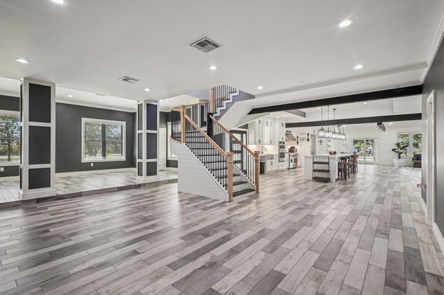 323 E Palm Street, Fresno, TX 77545