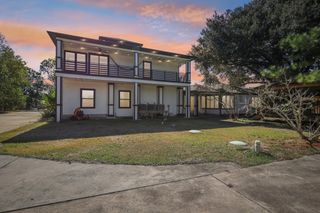 323 E Palm Street, Fresno, TX 77545