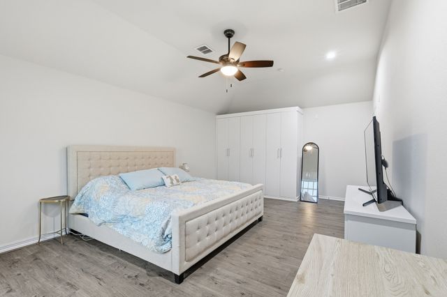 2122 TRICKLING CREEK Drive, Garland, TX 75041