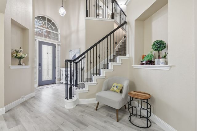 2122 TRICKLING CREEK Drive, Garland, TX 75041