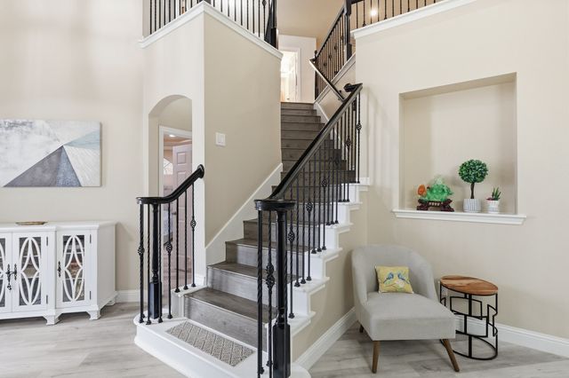 2122 TRICKLING CREEK Drive, Garland, TX 75041