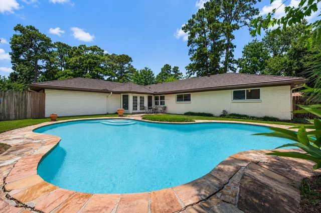 5815 Theall Road, Houston, TX 77066